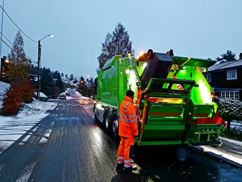 NordRen-AS-Renovat%C3%B8r-ved-s%C3%B8ppelbil